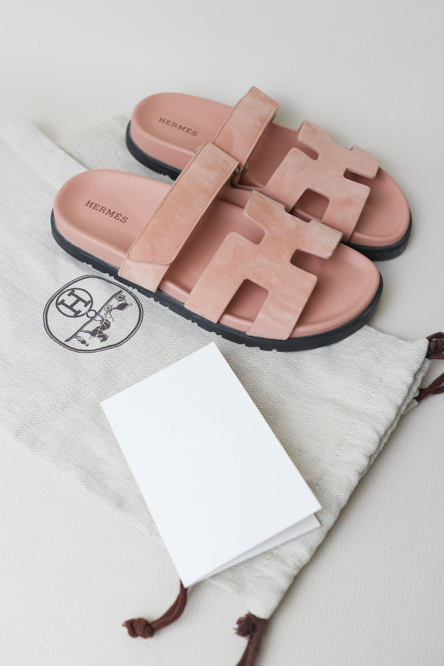 Hermès Chypre Sandals Suede Pink