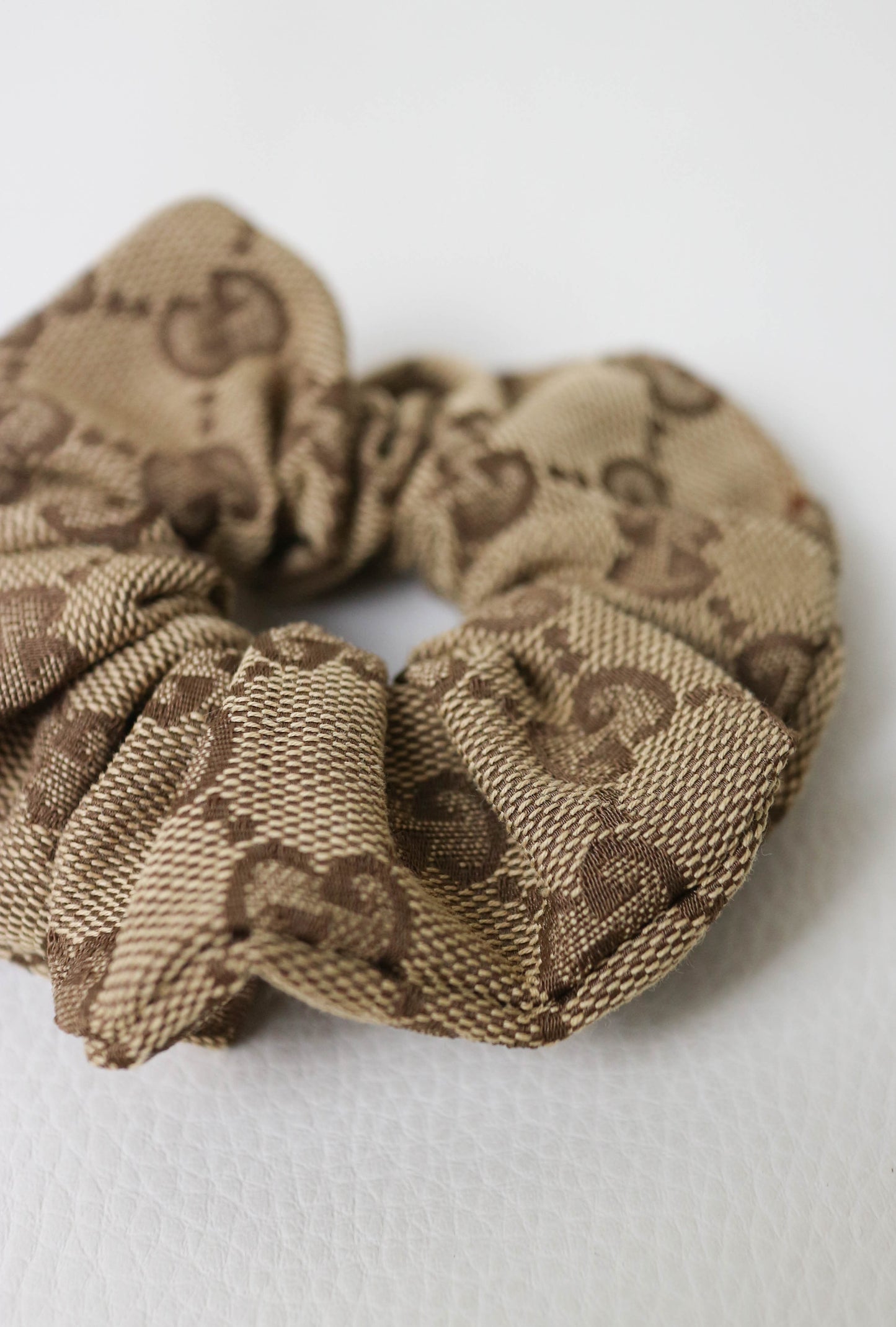 Gucci Scrunchie Brown