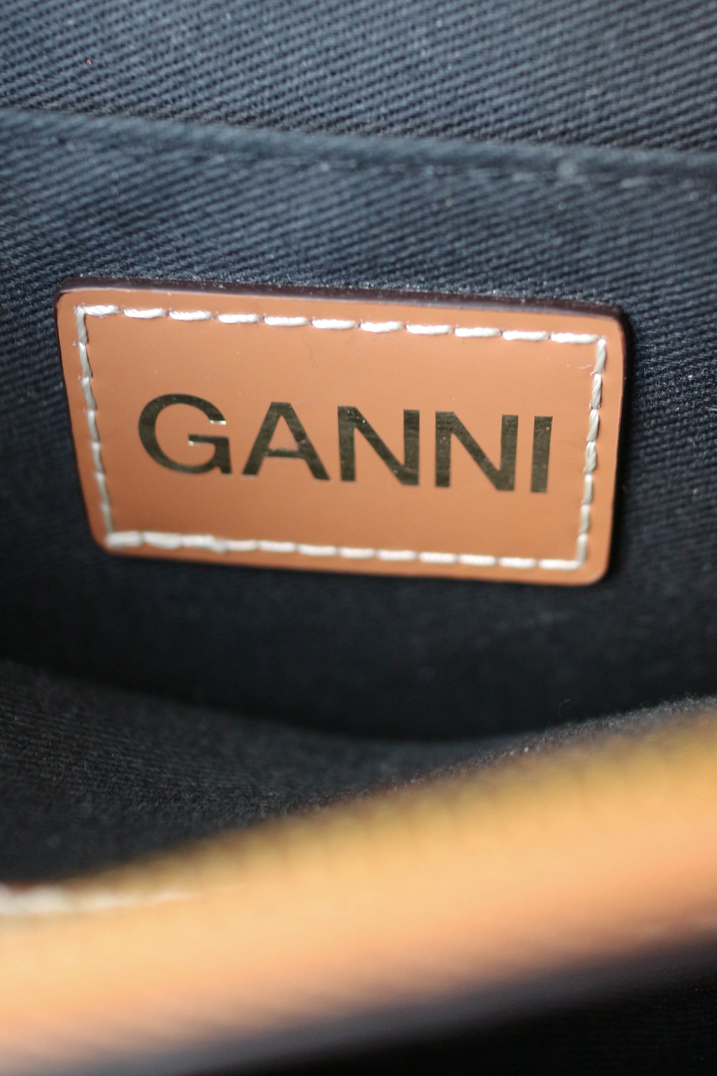 GANNI Logo Shoulder Bag Caramel
