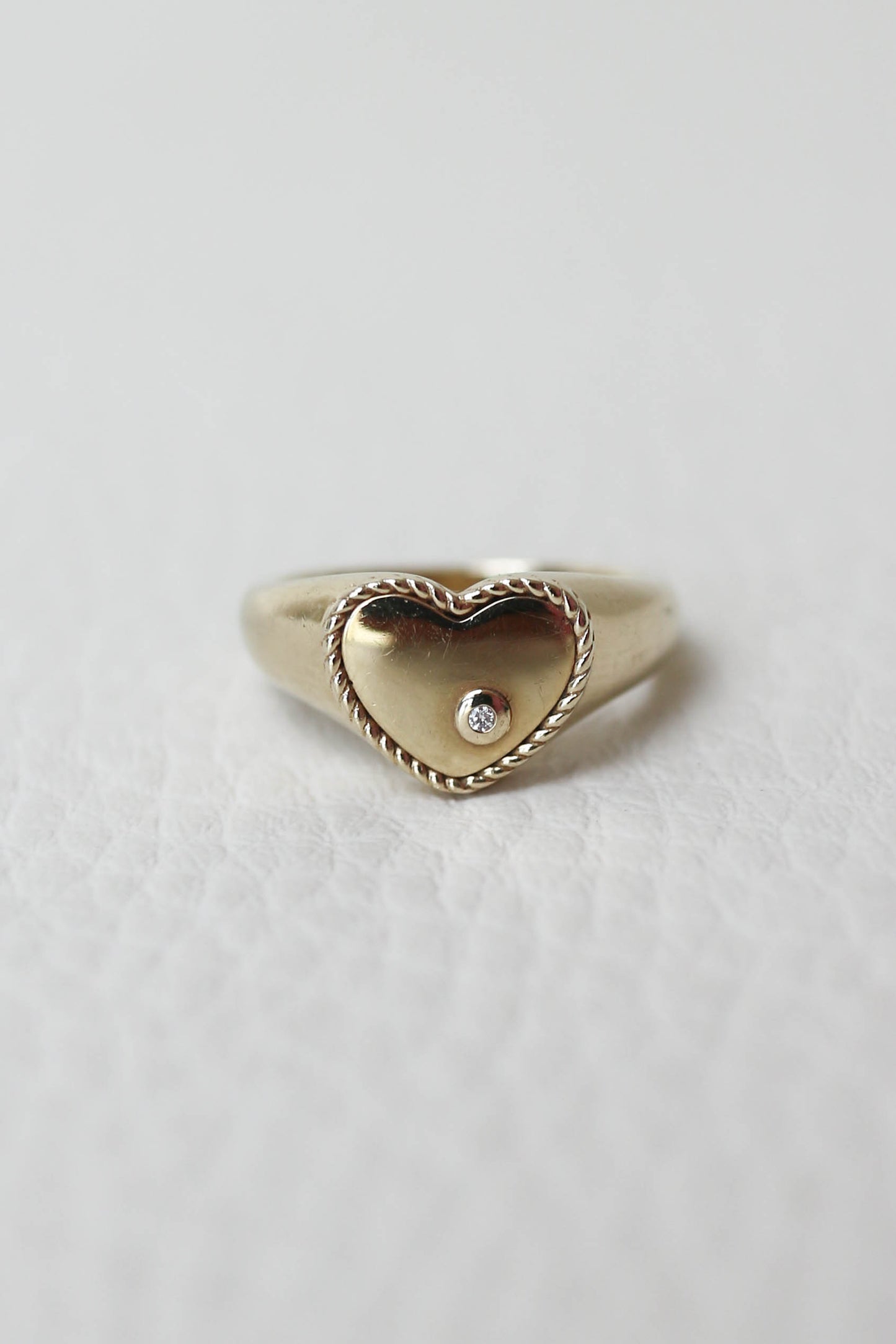 Yvonne Léon Mini Coeur Heart Pinky Ring Gold
