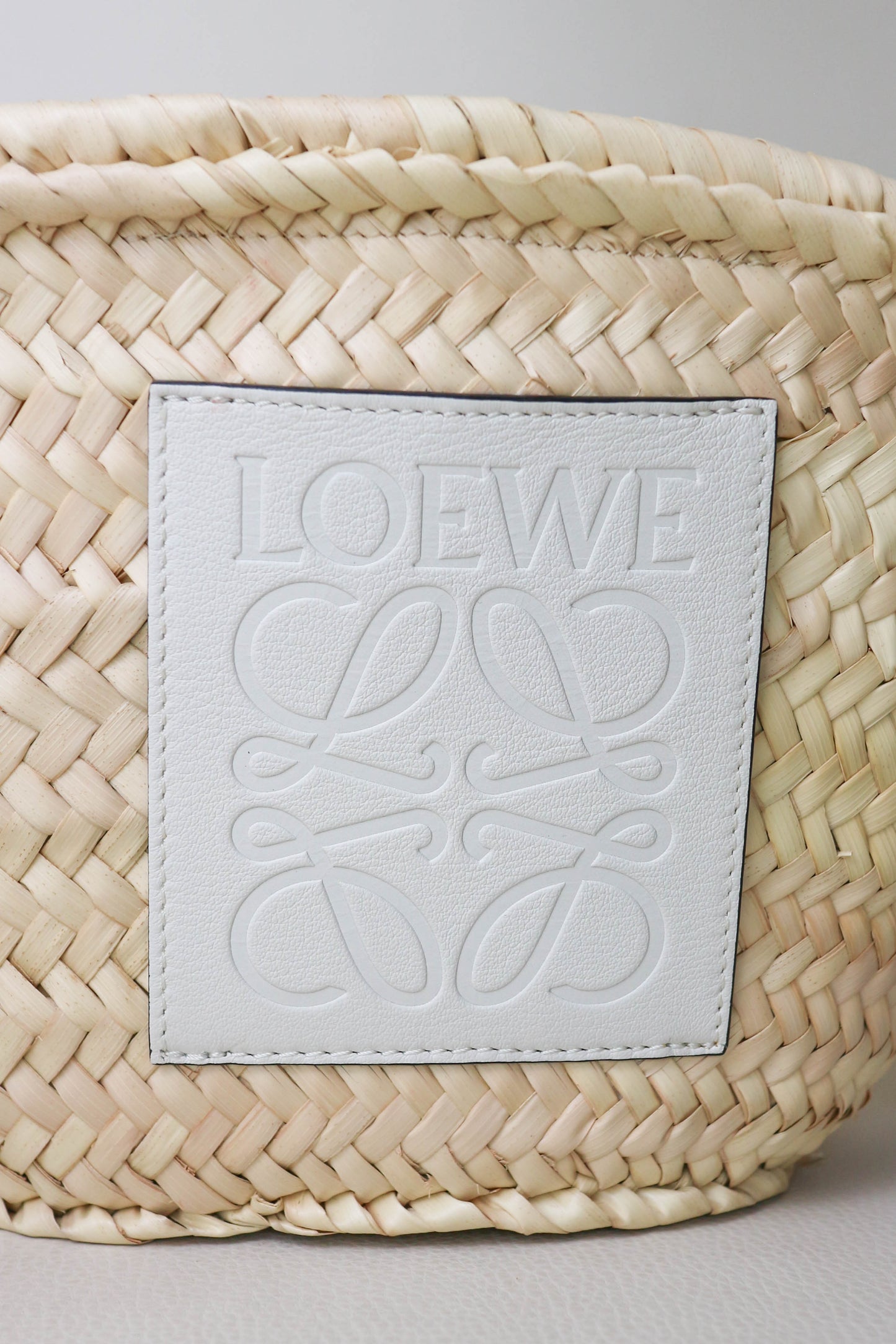 LOEWE Logo Raffia Shoulder Bag White