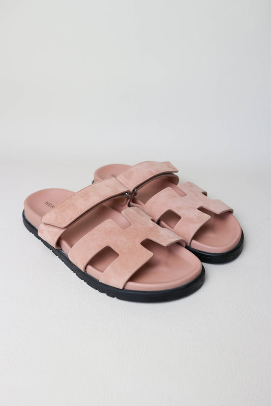Hermès Chypre Sandals Suede Pink