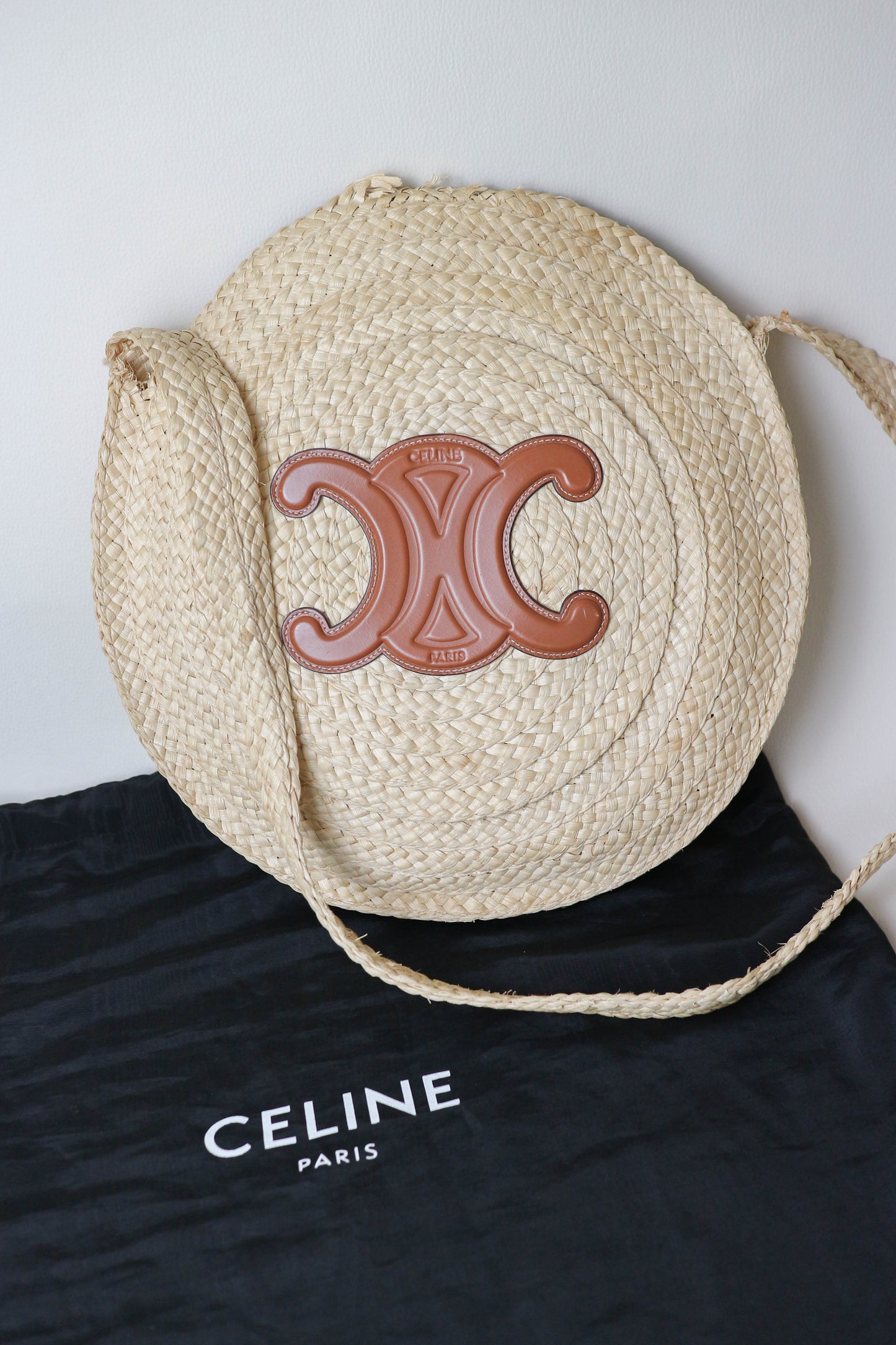 CELINE Triomphe Raffia Round Bag