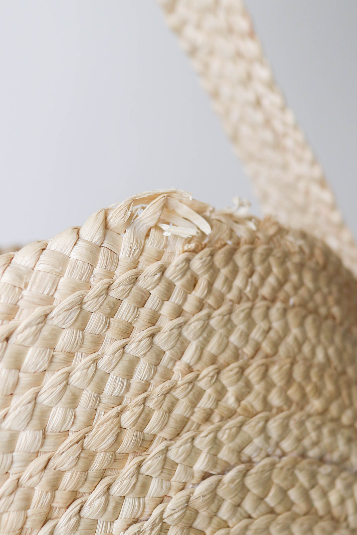 CELINE Triomphe Raffia Round Bag