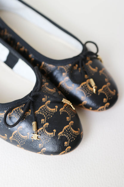 CELINE Triomphe Leather Ballerina’s