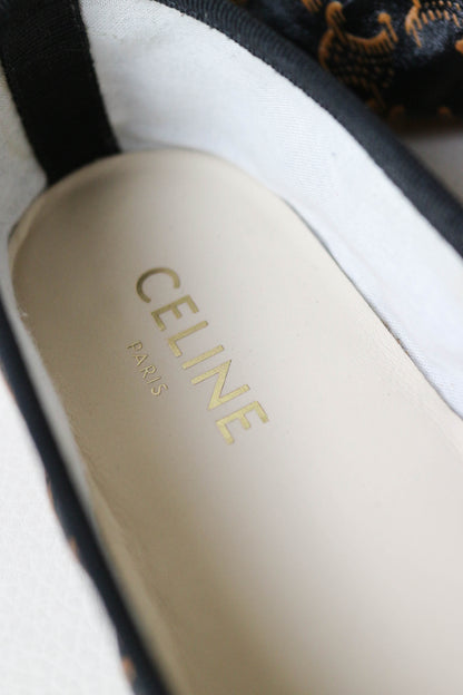 CELINE Triomphe Leather Ballerina’s