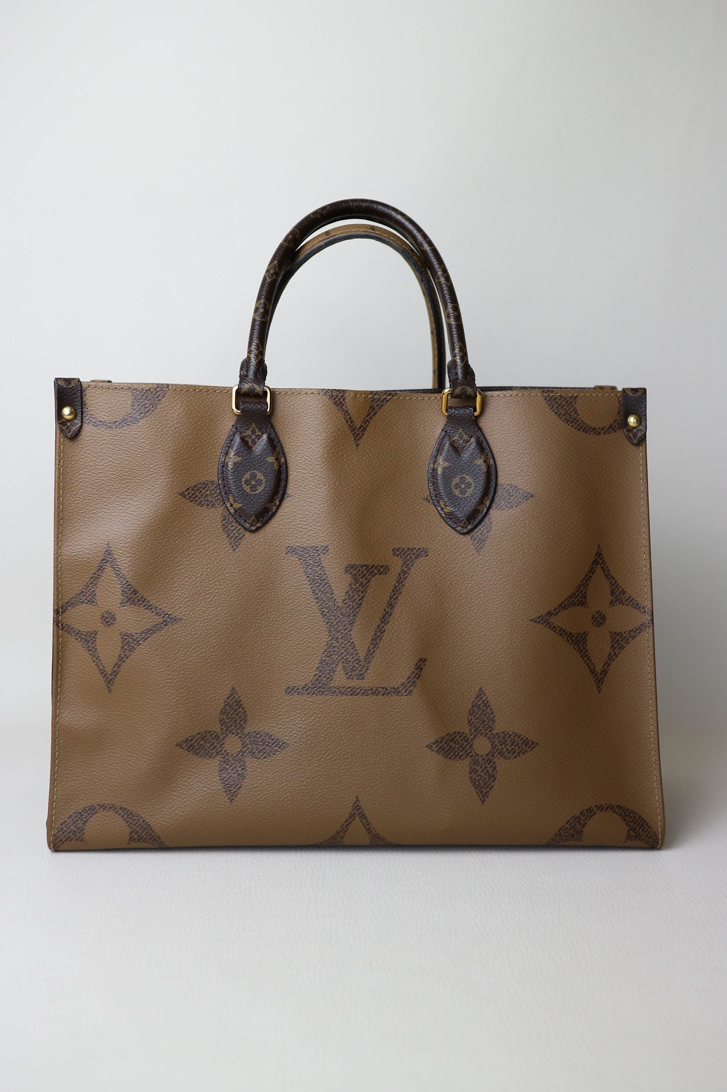 Louis Vuitton On The Go MM Tote Bag
