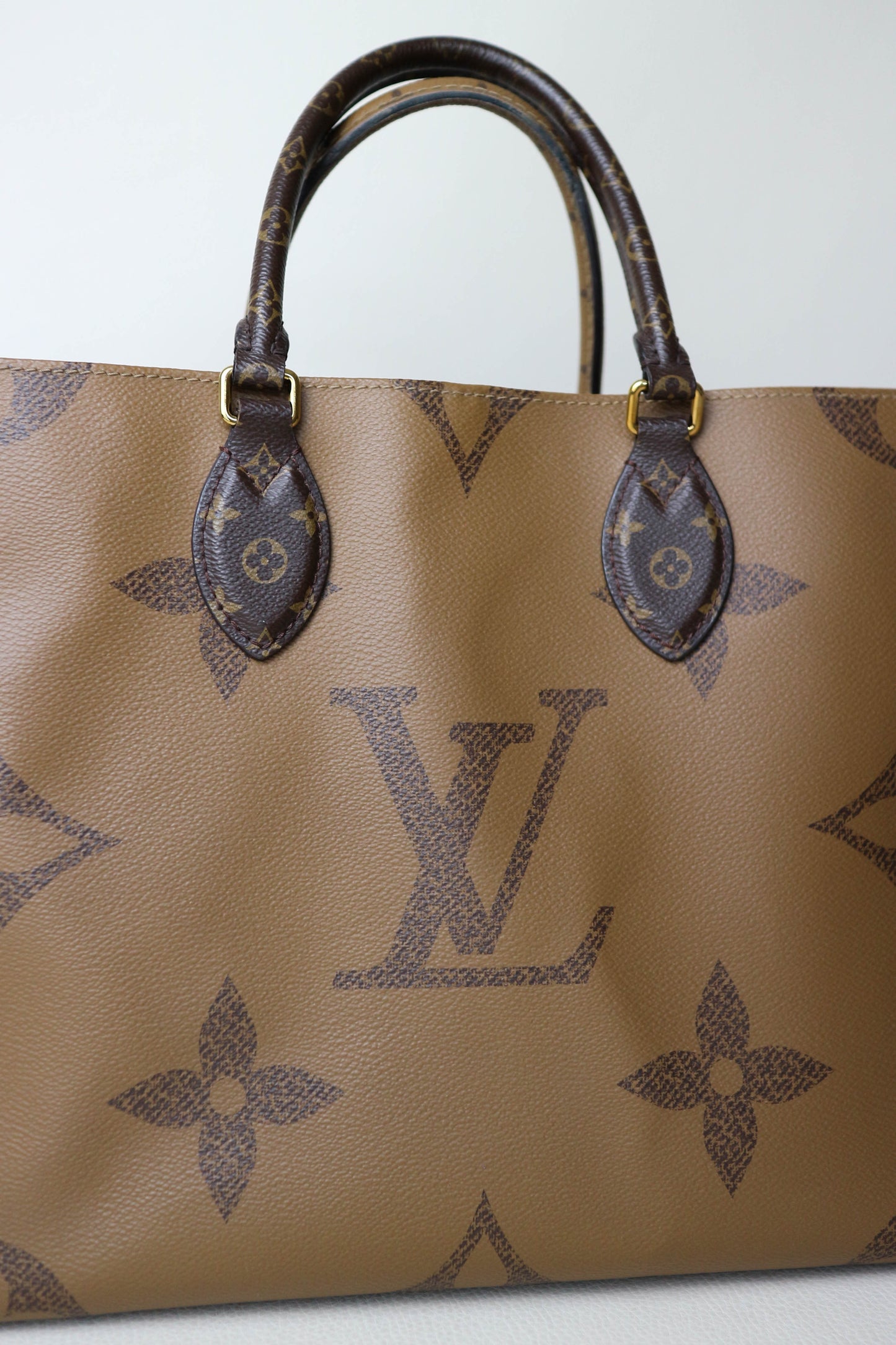 Louis Vuitton On The Go MM Tote Bag