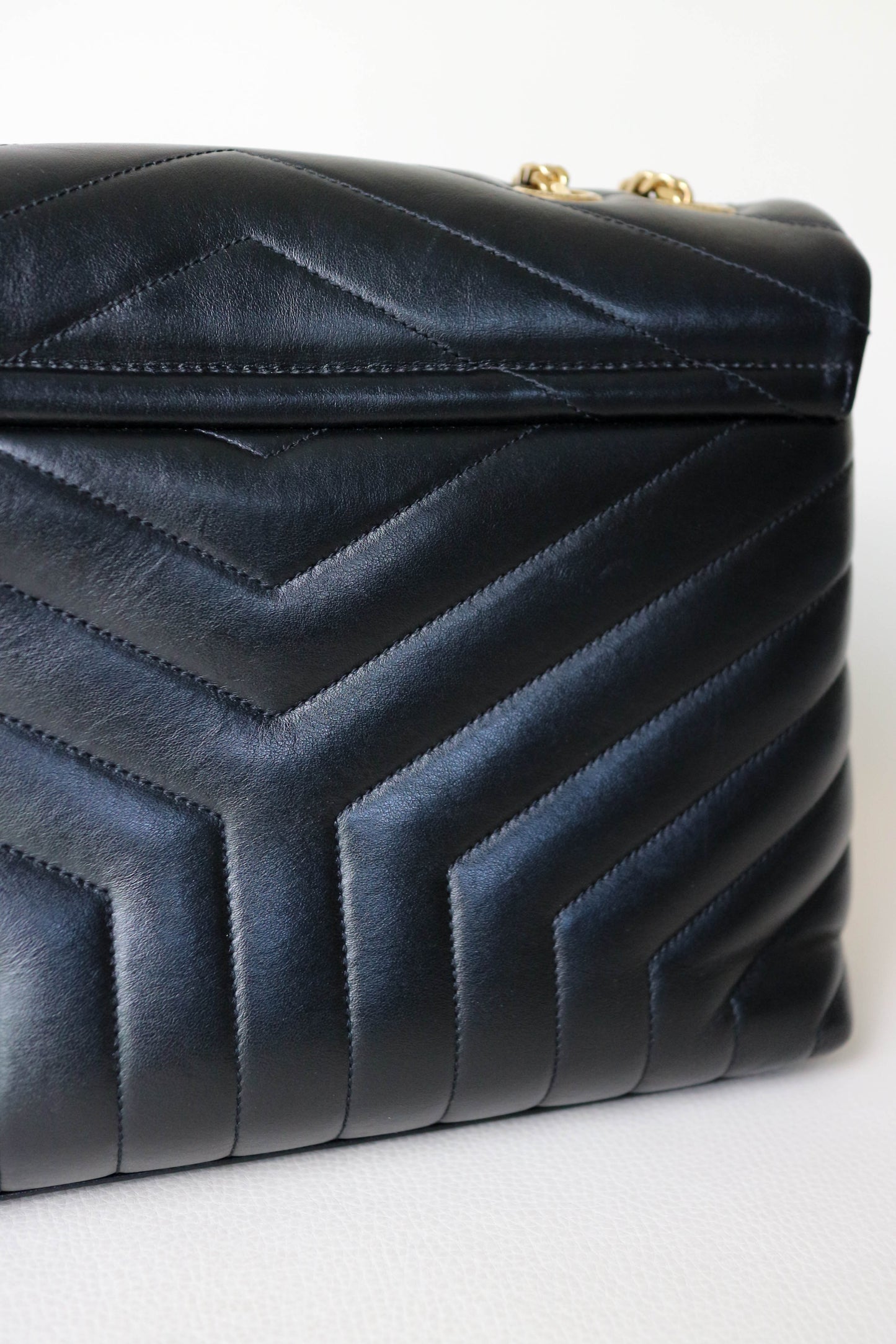 Saint Laurent Loulou Shoulder Bag Medium Black