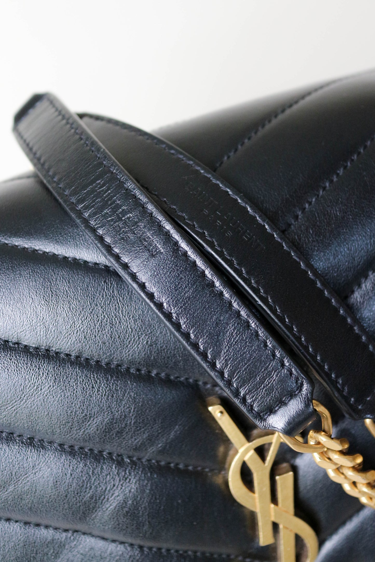 Saint Laurent Loulou Shoulder Bag Medium Black