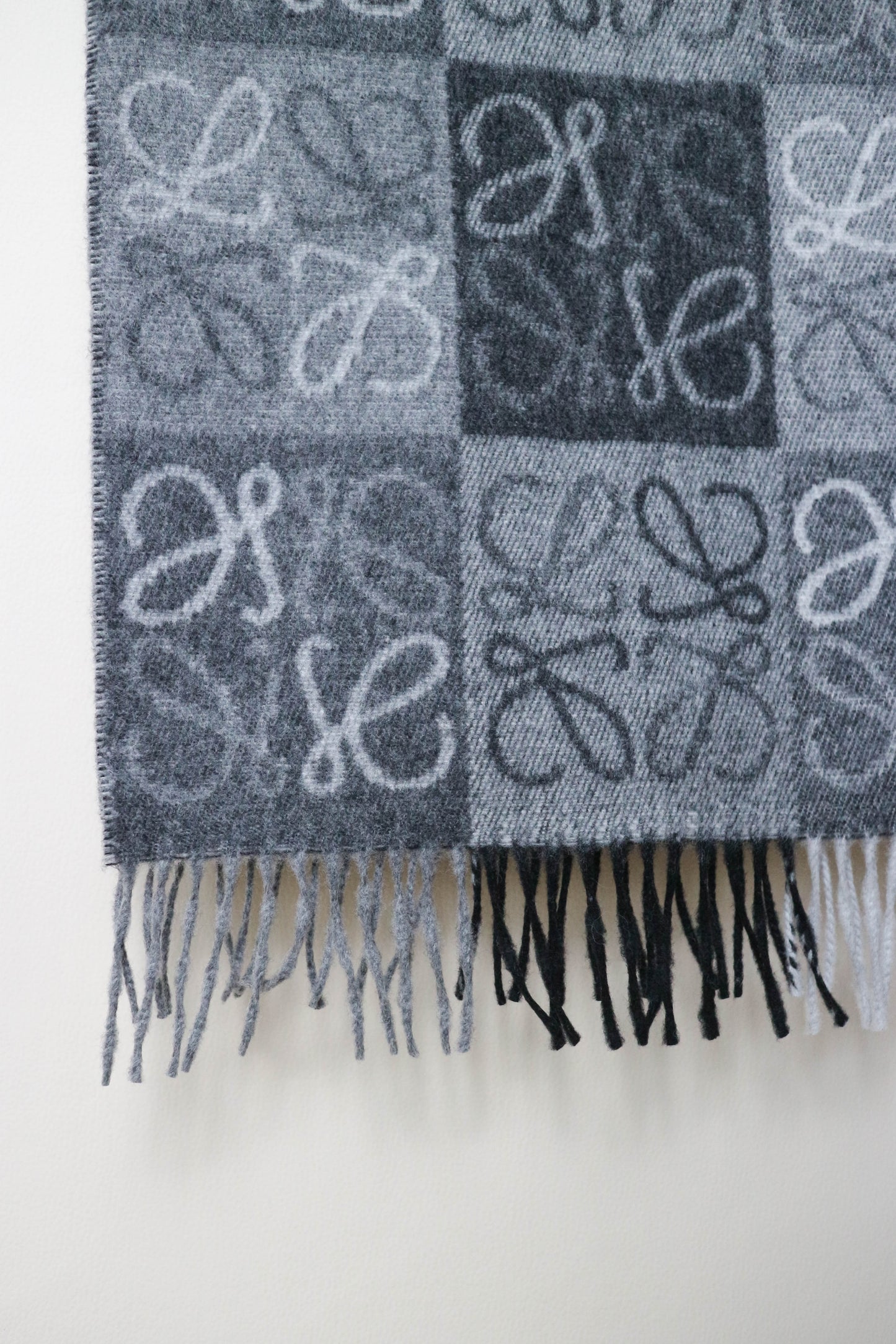 Loewe Anagram Logo Scarf Grey