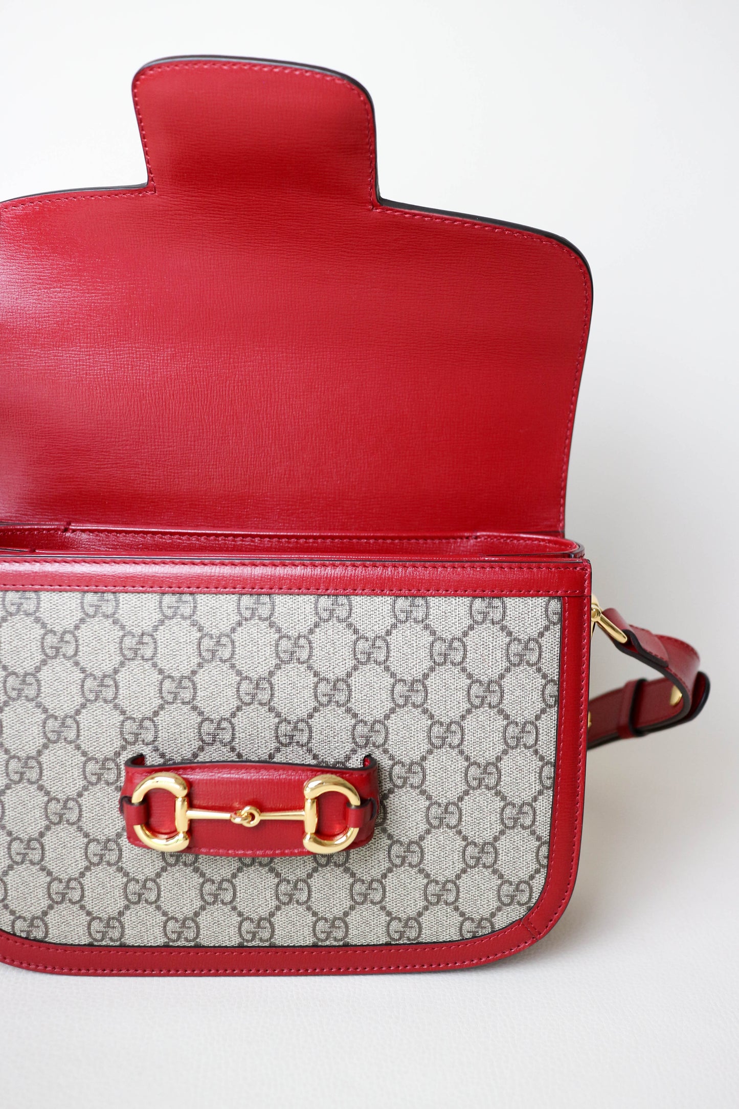 Gucci Horsebit 1955 Shoulder Bag Medium Red