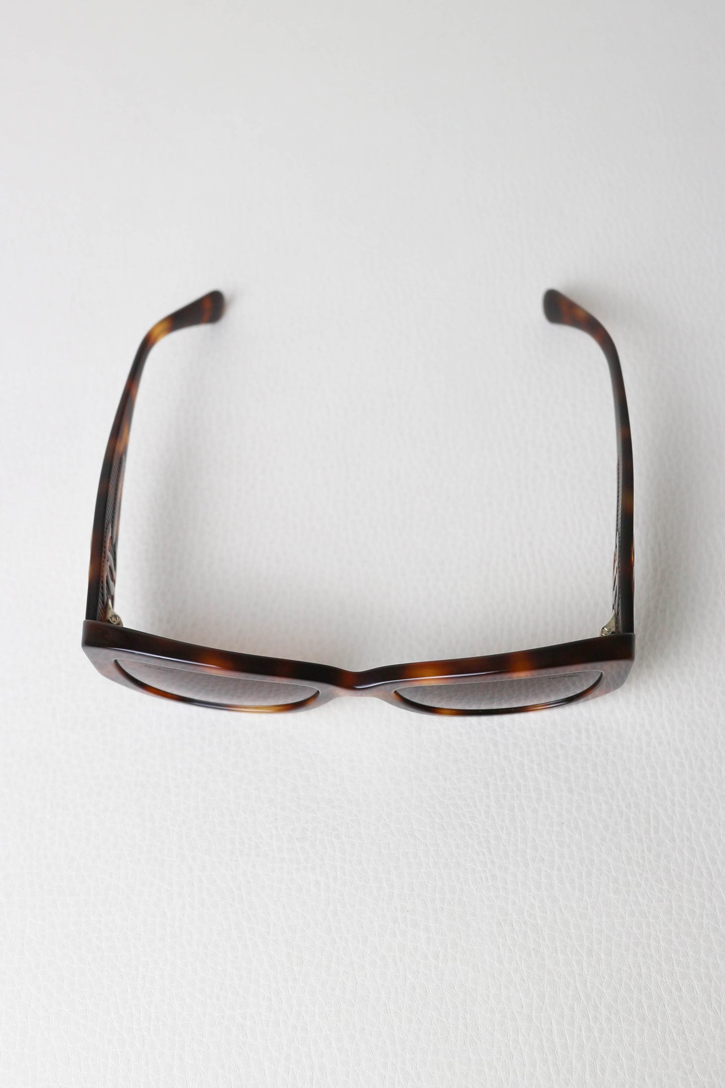CHANEL CC Logo Sunglasses Tortoise