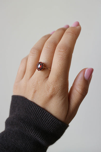 Vintage Mini Garnet Ring