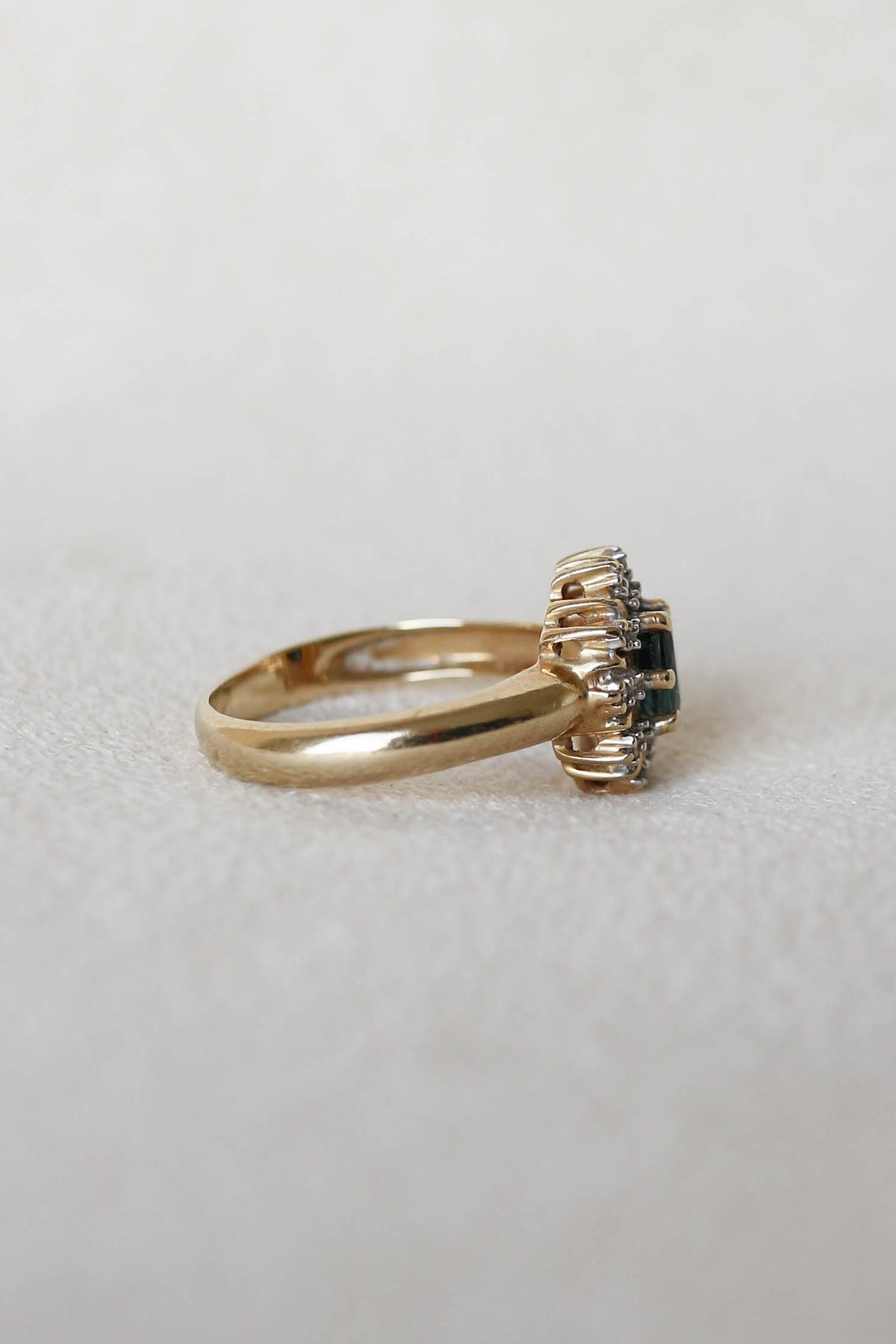 Vintage Sapphire and Diamond Oval Cluster Ring