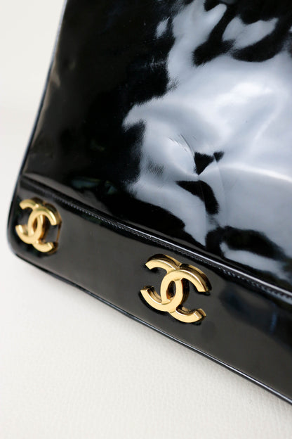 CHANEL Vintage CC Patent Leather Shoulder Bag