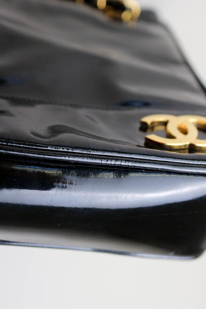 CHANEL Vintage CC Patent Leather Shoulder Bag