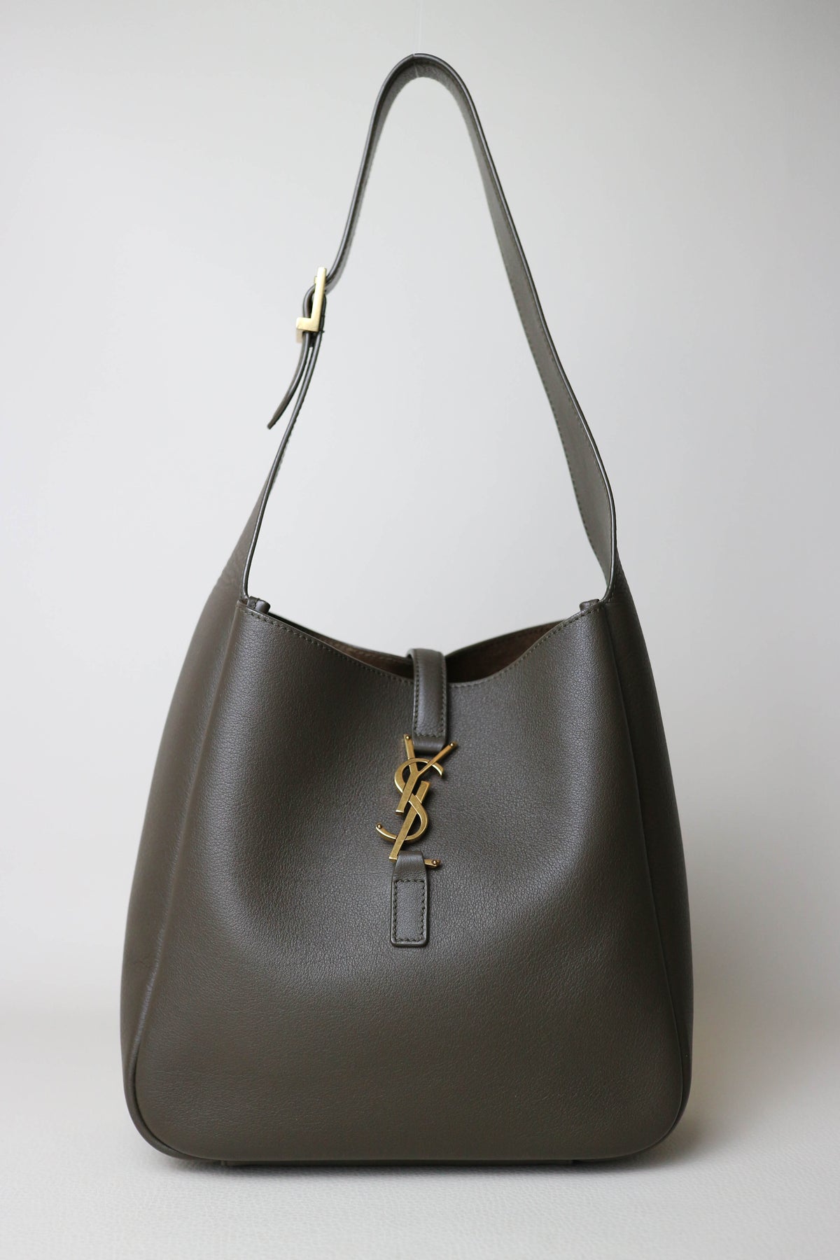 Saint Laurent Le 5 À 7 Shoulder Bag Small Khaki