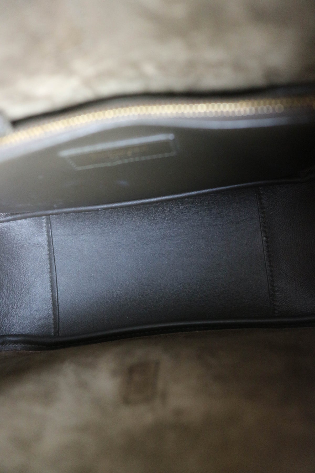 Saint Laurent Le 5 À 7 Shoulder Bag Small Khaki