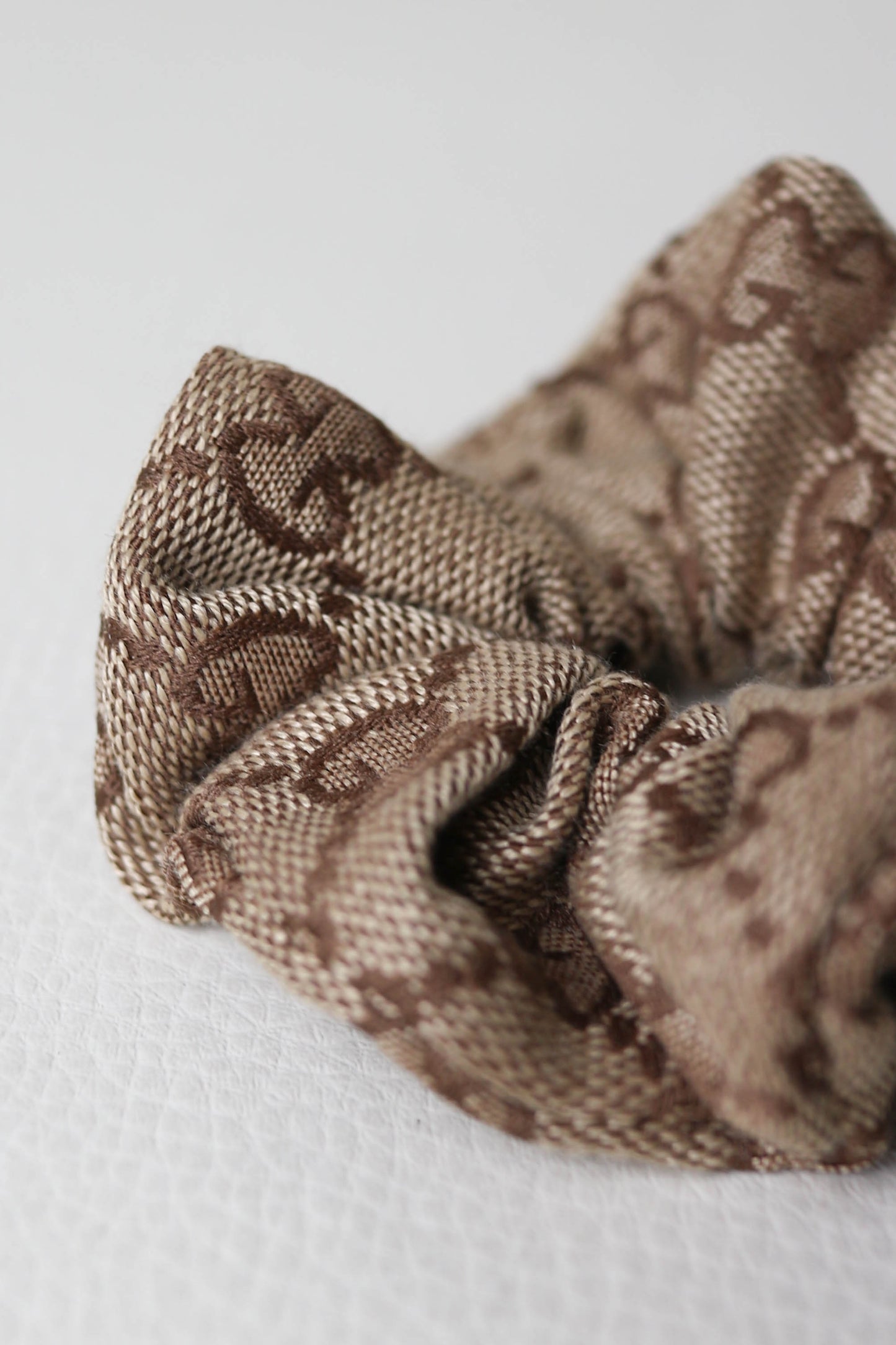 Gucci Scrunchie Brown