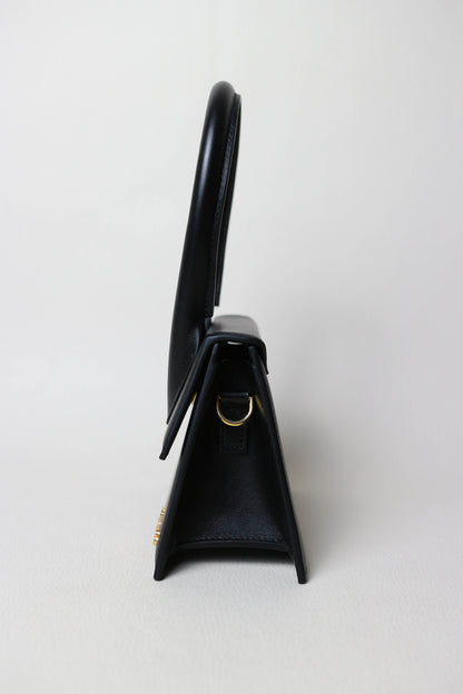 Jacquemus Le Chiquito Moyen Bag