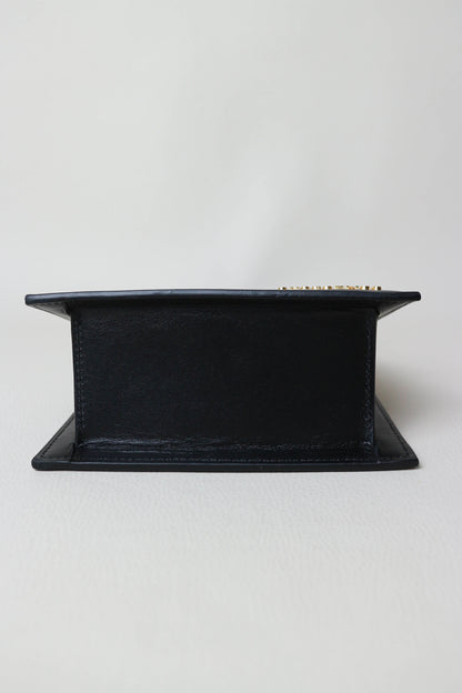 Jacquemus Le Chiquito Moyen Bag