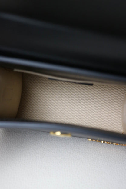 Jacquemus Le Chiquito Moyen Bag