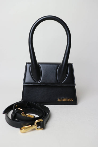Jacquemus Le Chiquito Moyen Bag